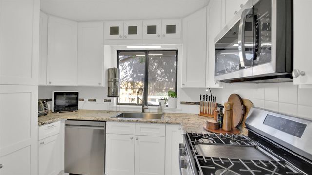 1711 Provident LN, Round Rock, TX 78664