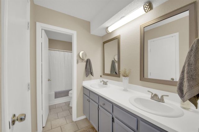 1711 Provident LN, Round Rock, TX 78664