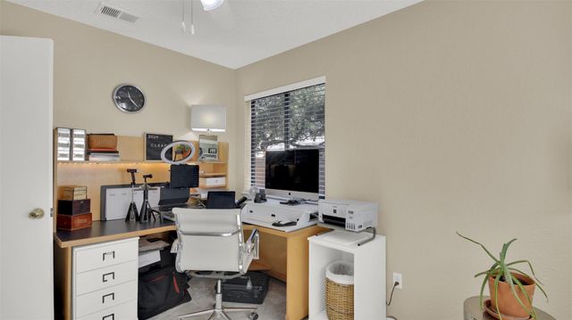 1711 Provident LN, Round Rock, TX 78664