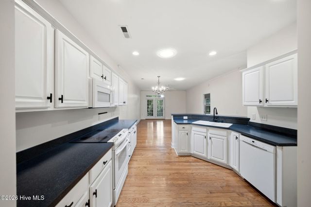 4524 Regent Drive, Wilmington, NC 28412