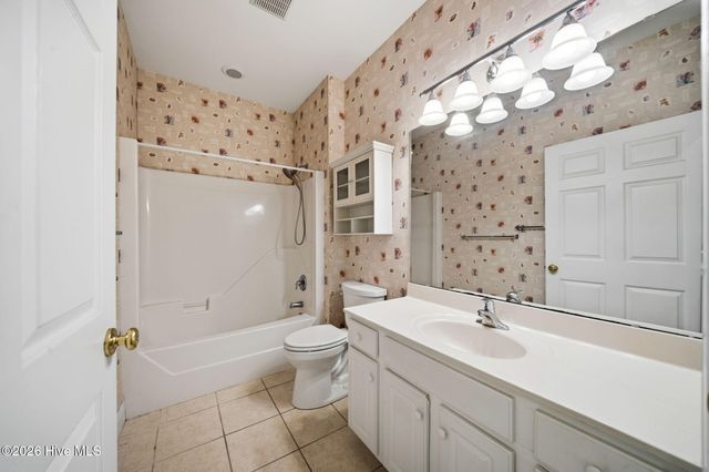 4524 Regent Drive, Wilmington, NC 28412