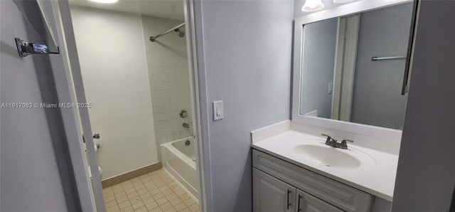 9975 Nob Hill Ln 9975, Sunrise, FL 33351