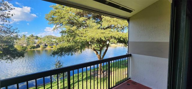 9975 Nob Hill Ln 9975, Sunrise, FL 33351