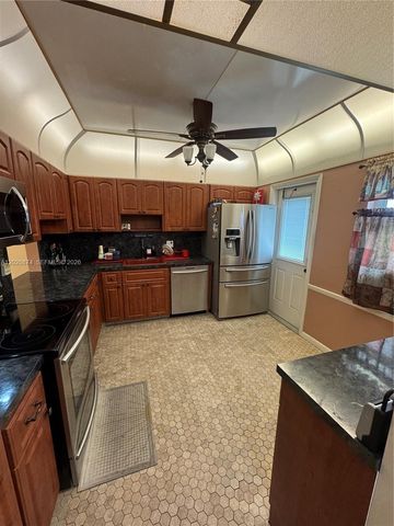 6731 Cypress Rd 410, Plantation, FL 33317