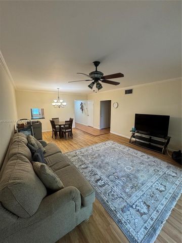 6731 Cypress Rd 410, Plantation, FL 33317