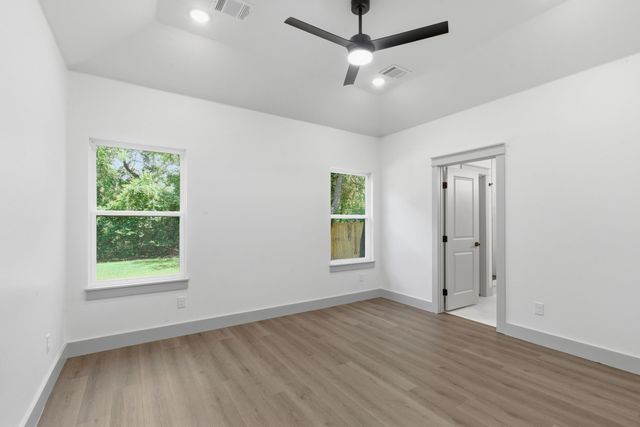 14583 Cherokee Lane, Log Cabin, TX 75148