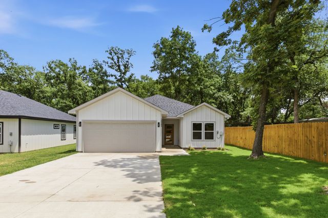 14583 Cherokee Lane, Log Cabin, TX 75148