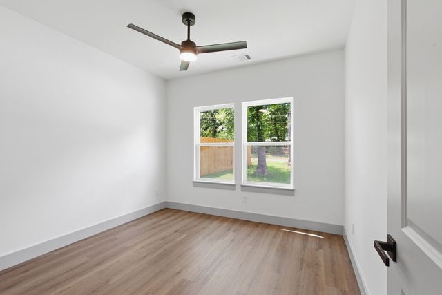 14583 Cherokee Lane, Log Cabin, TX 75148