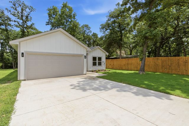 14583 Cherokee Lane, Log Cabin, TX 75148