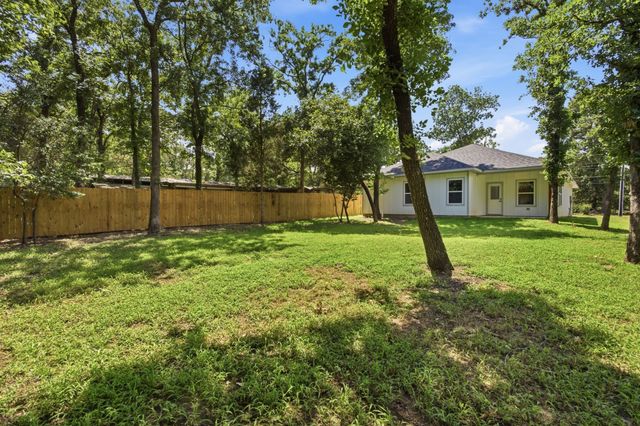 14583 Cherokee Lane, Log Cabin, TX 75148