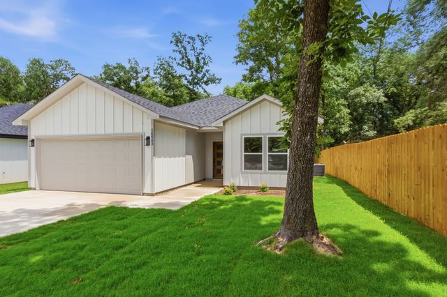 14583 Cherokee Lane, Log Cabin, TX 75148