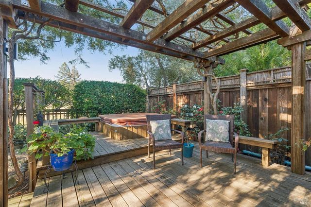 1143 Hudson Ave, St. Helena, CA 94574