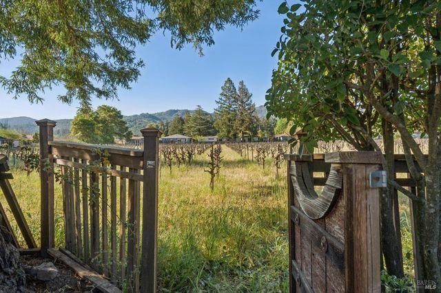 1143 Hudson Ave, St. Helena, CA 94574