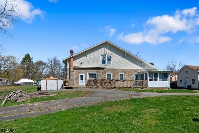 2 Prospect St, Mount Arlington Boro, NJ 07856