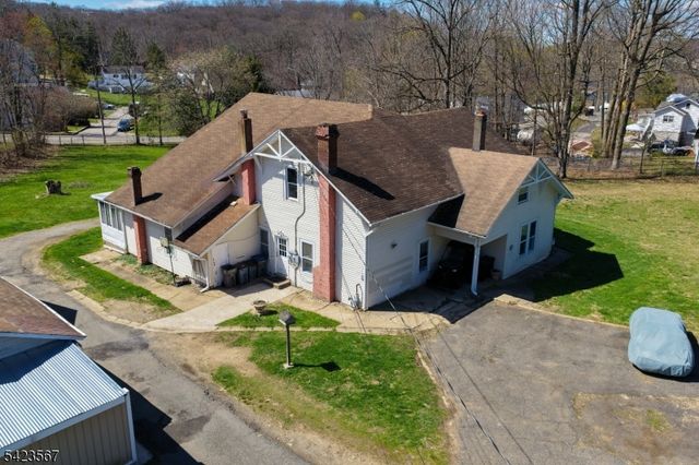 2 Prospect St, Mount Arlington Boro, NJ 07856