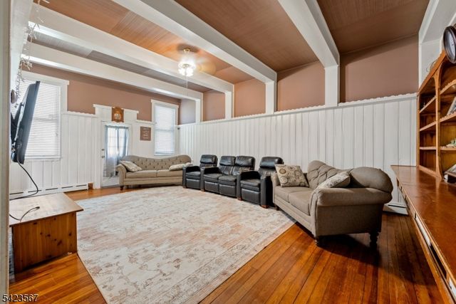 2 Prospect St, Mount Arlington Boro, NJ 07856