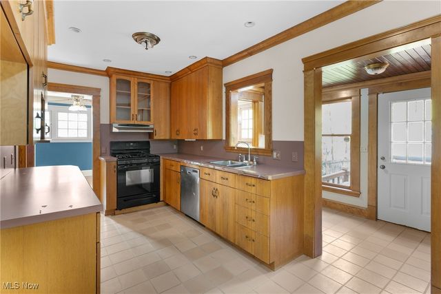 1798 Middlehurst Road, Cleveland Heights, OH 44118