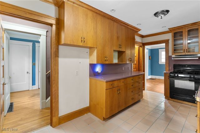 1798 Middlehurst Road, Cleveland Heights, OH 44118