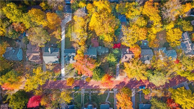 1798 Middlehurst Road, Cleveland Heights, OH 44118