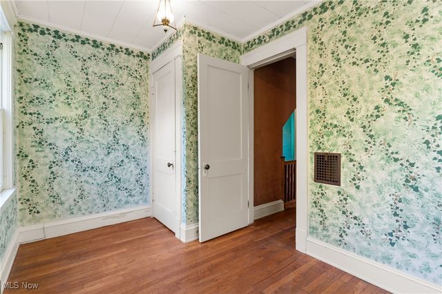 1798 Middlehurst Road, Cleveland Heights, OH 44118