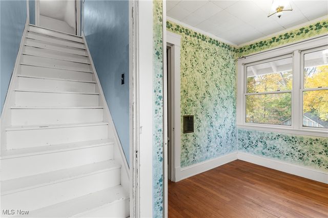 1798 Middlehurst Road, Cleveland Heights, OH 44118