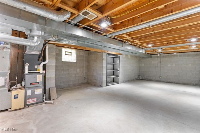 1798 Middlehurst Road, Cleveland Heights, OH 44118