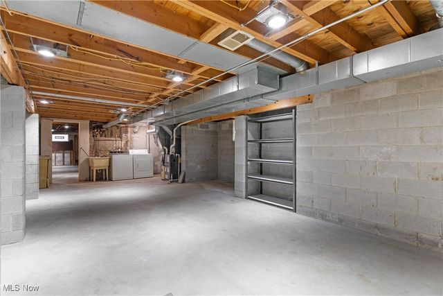 1798 Middlehurst Road, Cleveland Heights, OH 44118