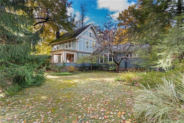 1798 Middlehurst Road, Cleveland Heights, OH 44118