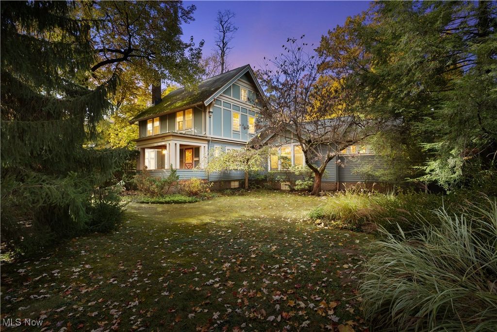 1798 Middlehurst Road, Cleveland Heights, OH 44118
