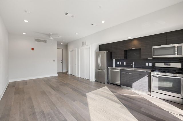 1800 E 4th ST 327, Austin, TX 78702