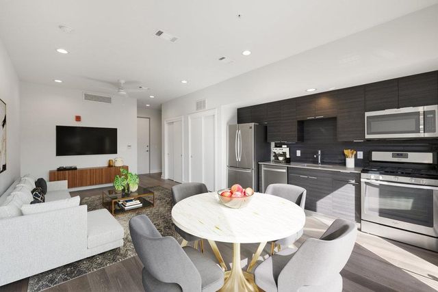 1800 E 4th ST 327, Austin, TX 78702