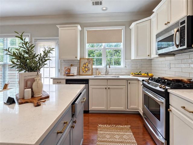2318 Limehurst Drive NE 101, Atlanta, GA 30319