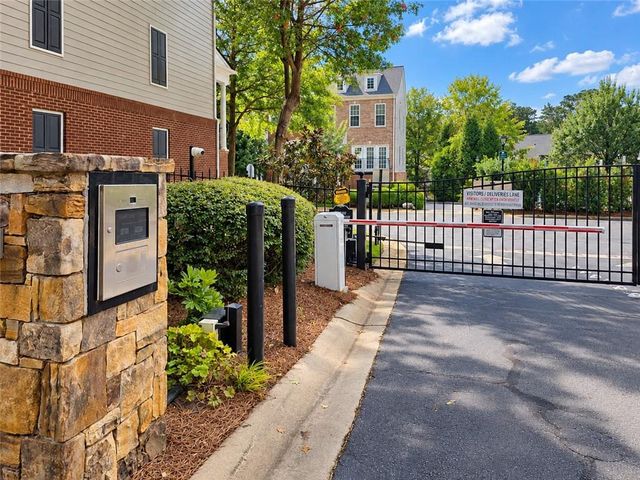 2318 Limehurst Drive NE 101, Atlanta, GA 30319