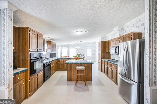 205 Arrlington Bend, Byron, GA 31008