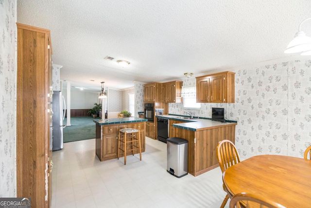 205 Arrlington Bend, Byron, GA 31008