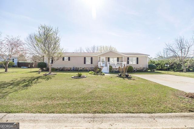 205 Arrlington Bend, Byron, GA 31008