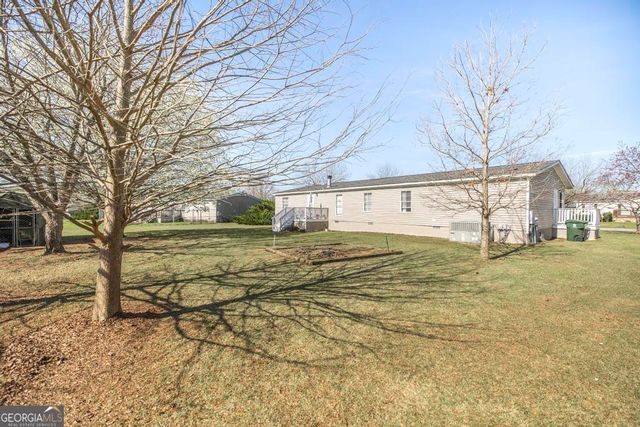 205 Arrlington Bend, Byron, GA 31008