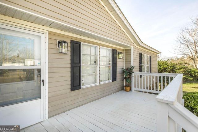 205 Arrlington Bend, Byron, GA 31008