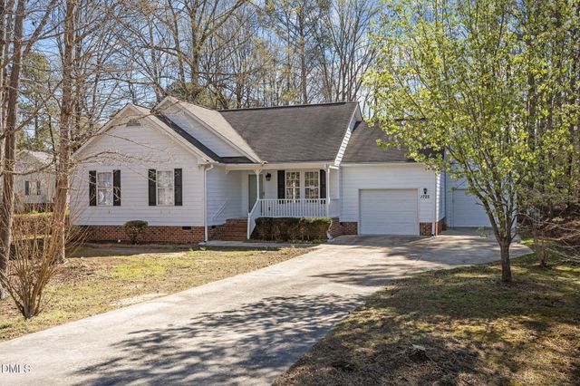 1725 Cobblestone Drive, Creedmoor, NC 27522