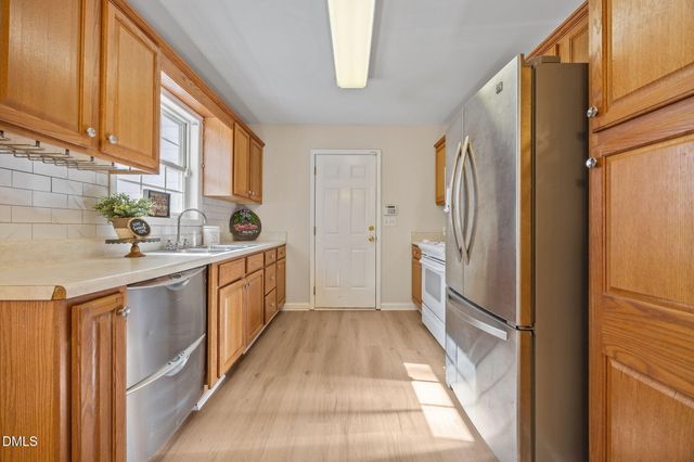 1725 Cobblestone Drive, Creedmoor, NC 27522