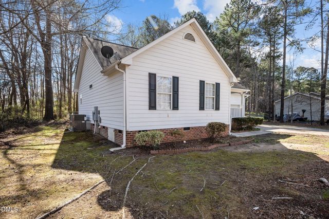 1725 Cobblestone Drive, Creedmoor, NC 27522