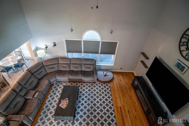 30 Brandon Avenue, Monroe, NJ 08831