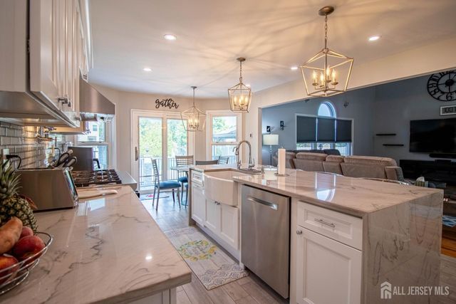 30 Brandon Avenue, Monroe, NJ 08831