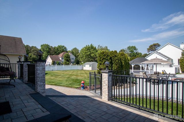 30 Brandon Avenue, Monroe, NJ 08831