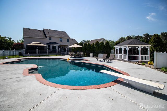 30 Brandon Avenue, Monroe, NJ 08831