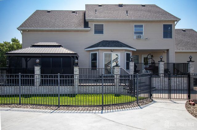 30 Brandon Avenue, Monroe, NJ 08831