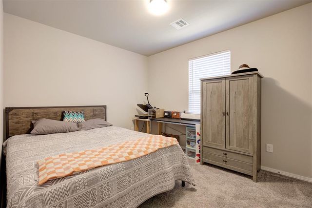 503 Fox Burrow Lane, Newcastle, OK 73065