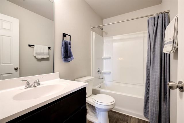 503 Fox Burrow Lane, Newcastle, OK 73065