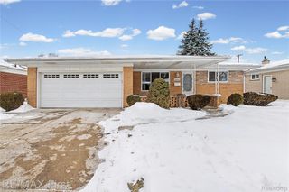 28423 James Drive, Warren, MI 48092