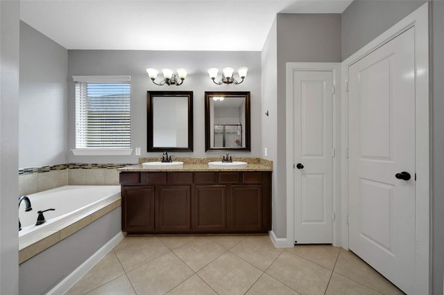 12935 Northpointe Bend Drive, Tomball, TX 77377